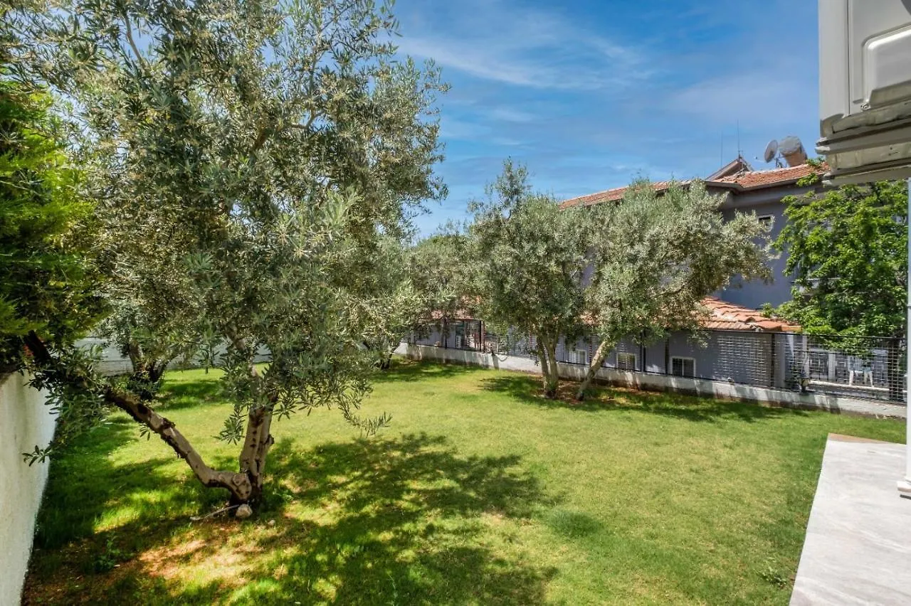 Modern Chic 4-Bedroom Villa With Private Pool And Garden In Central Hisaronu Fethiye Turquie