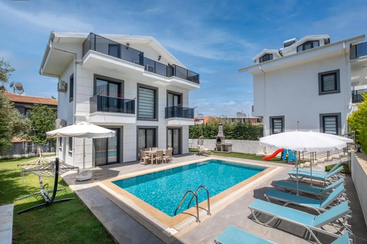 Modern Chic 4-Bedroom Villa With Private Pool And Garden In Central Hisaronu Fethiye
