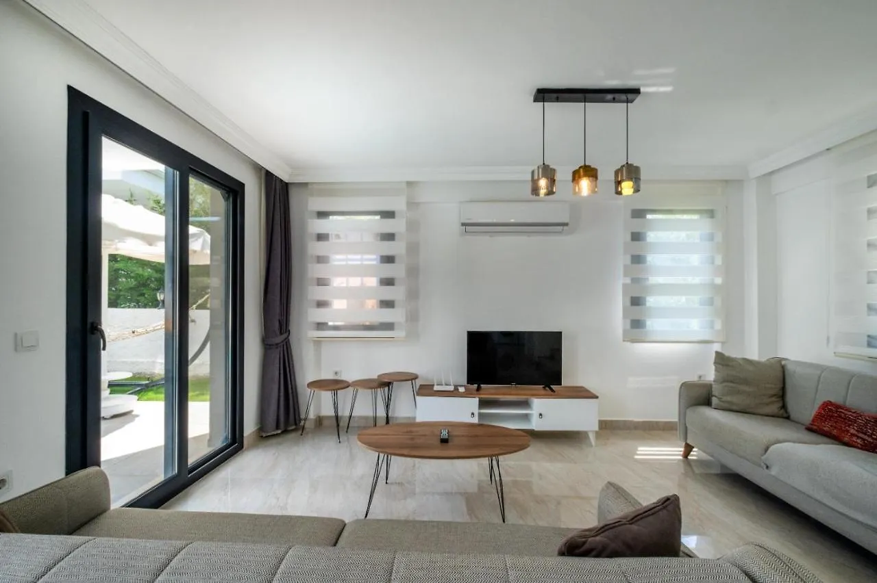 Modern Chic 4-Bedroom Villa With Private Pool And Garden In Central Hisaronu Fethiye Turquie