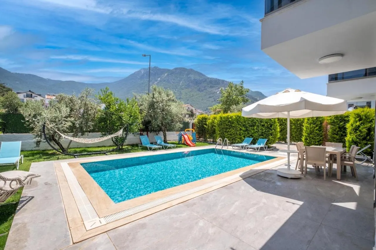 Modern Chic 4-Bedroom Villa With Private Pool And Garden In Central Hisaronu Fethiye Turquie