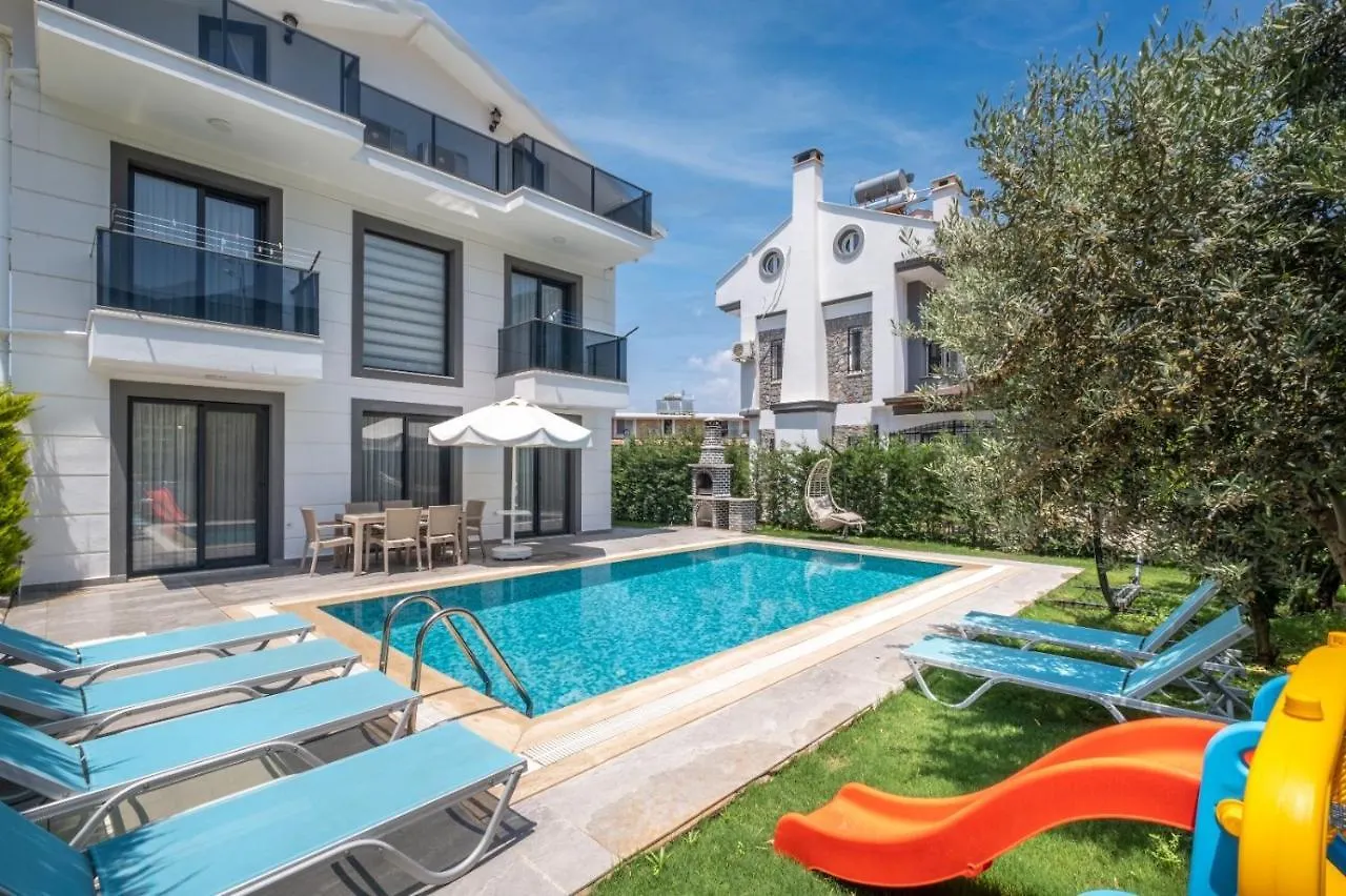 Modern Chic 4-Bedroom Villa With Private Pool And Garden In Central Hisaronu Fethiye